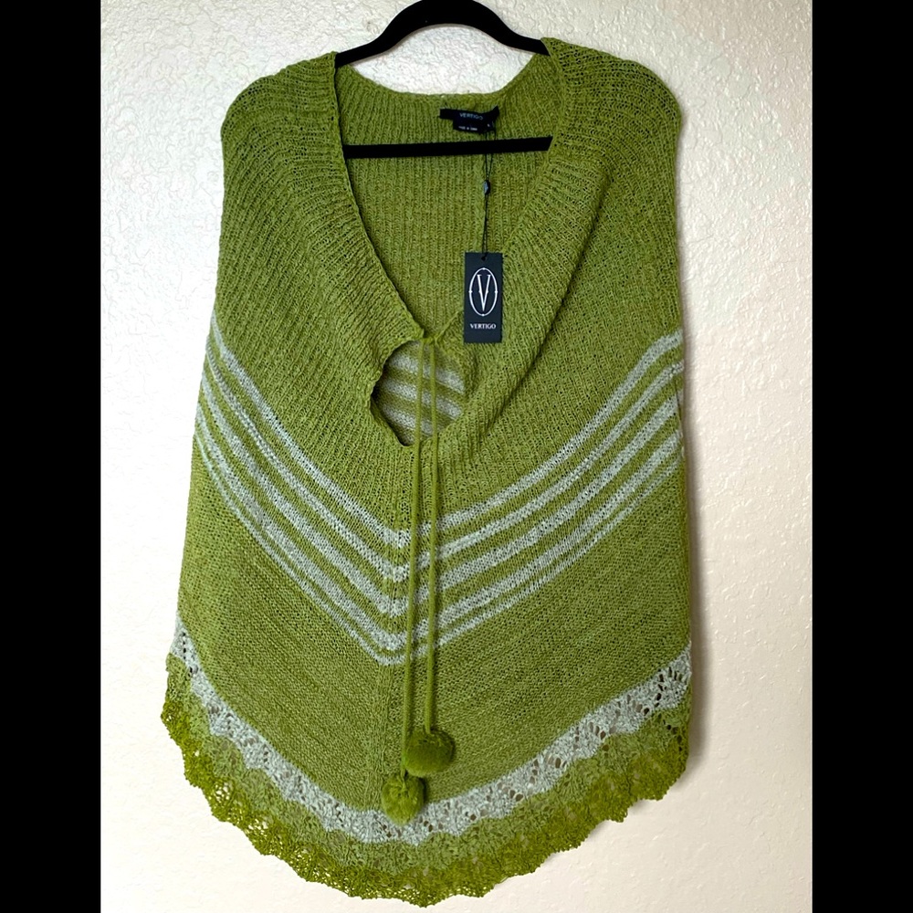 Women’s pocho.